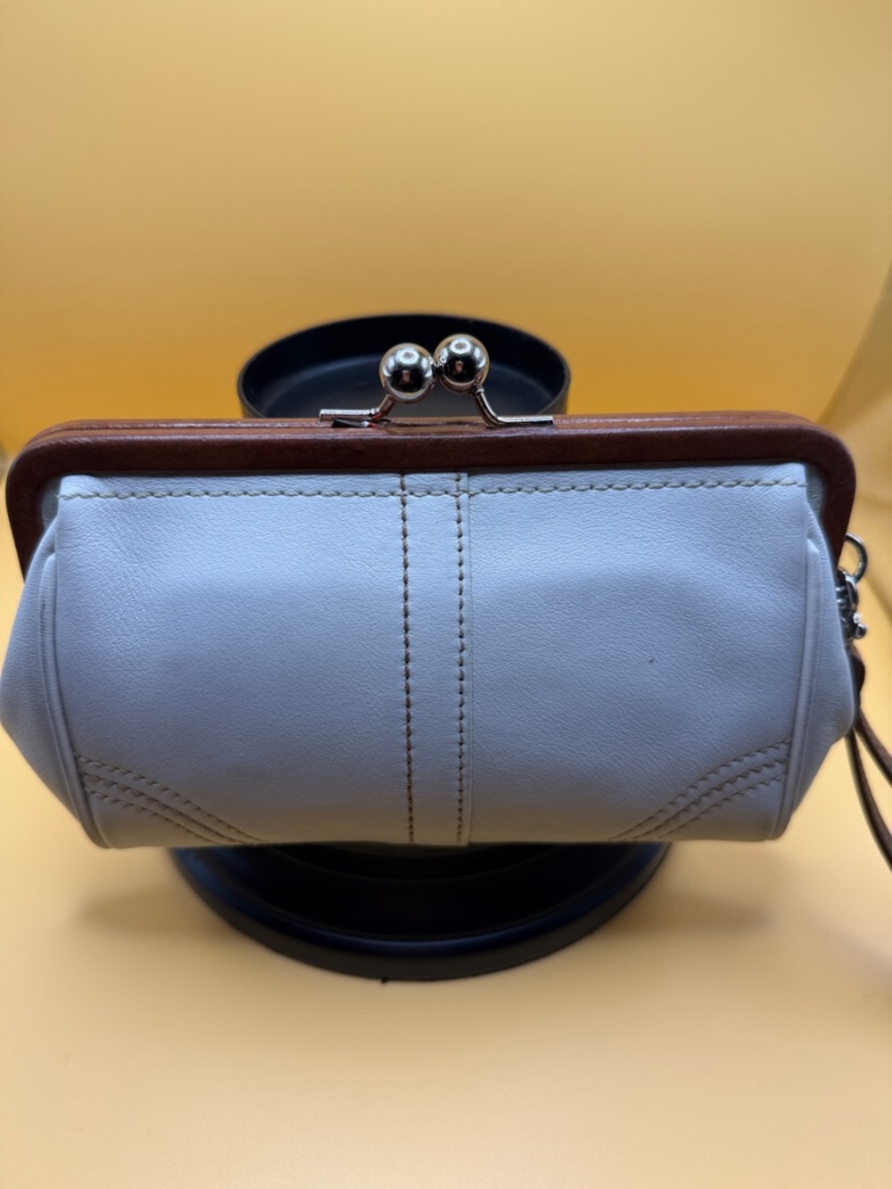 Classic coach kiss lock Leather Frame Clutch